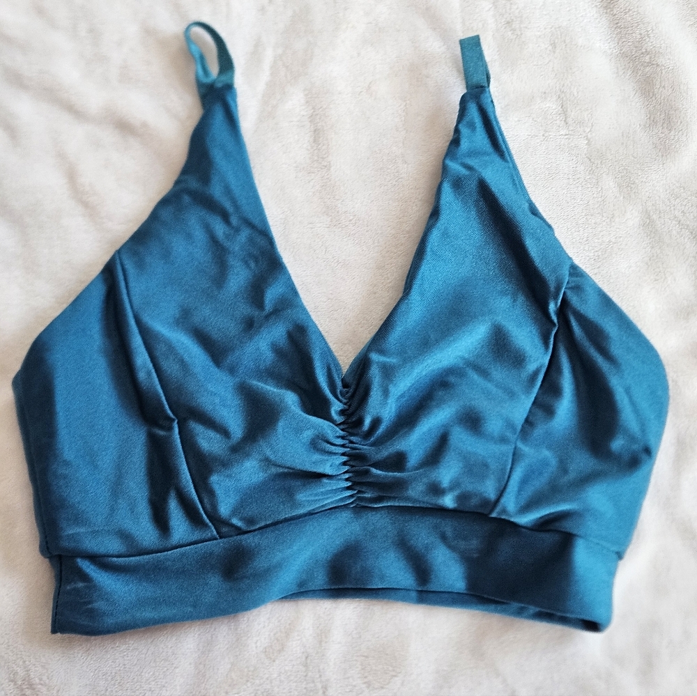 Legie Segie Top, Size Medium NWT